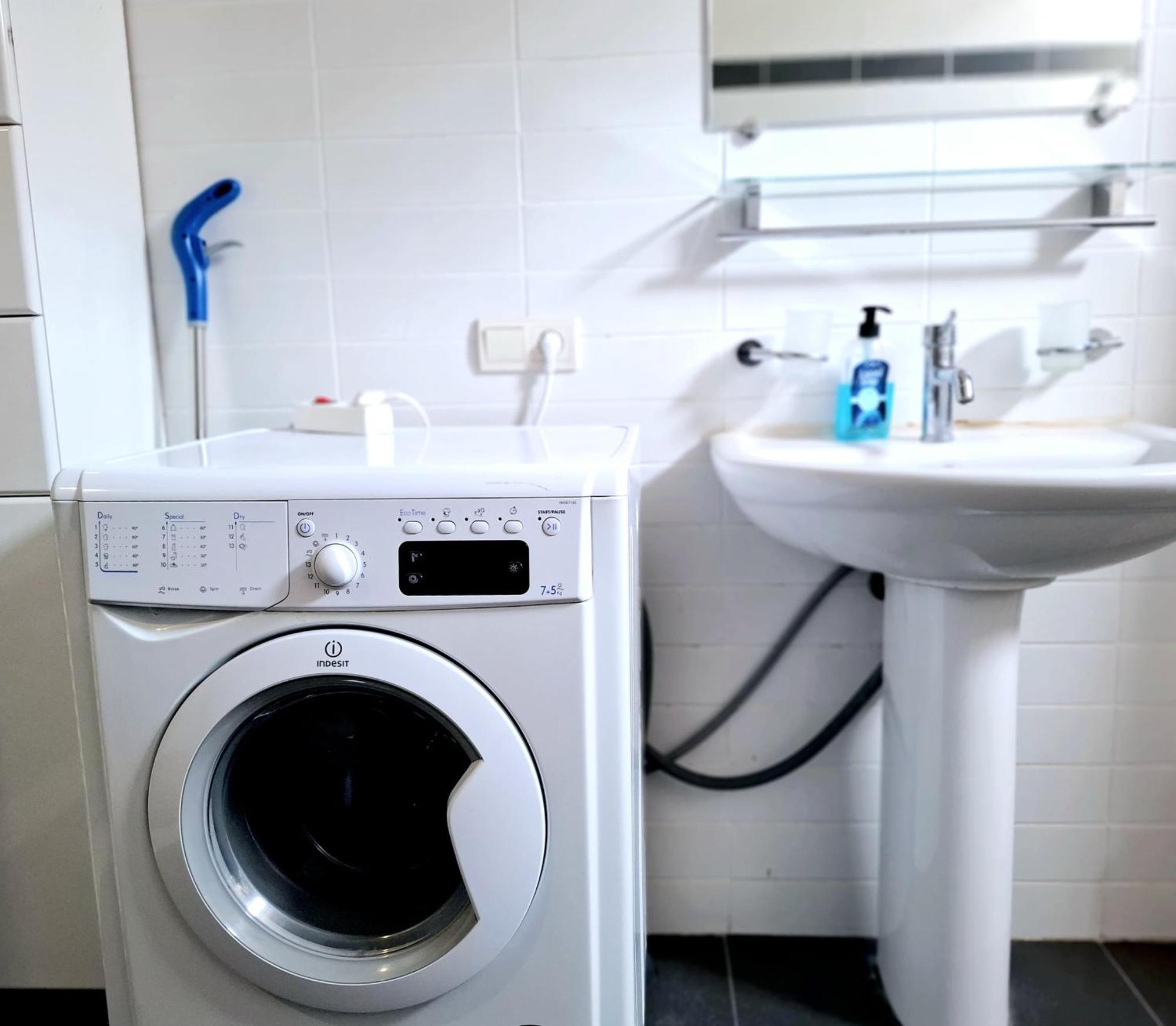 City Center 2Bdr Apartment Near Rustaveli Av. تبليسي المظهر الخارجي الصورة